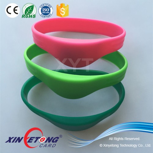 Type 2 144Byte Ntag203 /213 Chip NFC Silicon Wristband -Oval Head Close